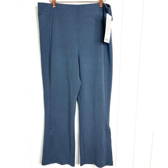 Lululemon Ribbed Softstreme Zip Leg High Rise Crop 25" in Gray/Blue Size 14 NWT - Picture 1 of 8